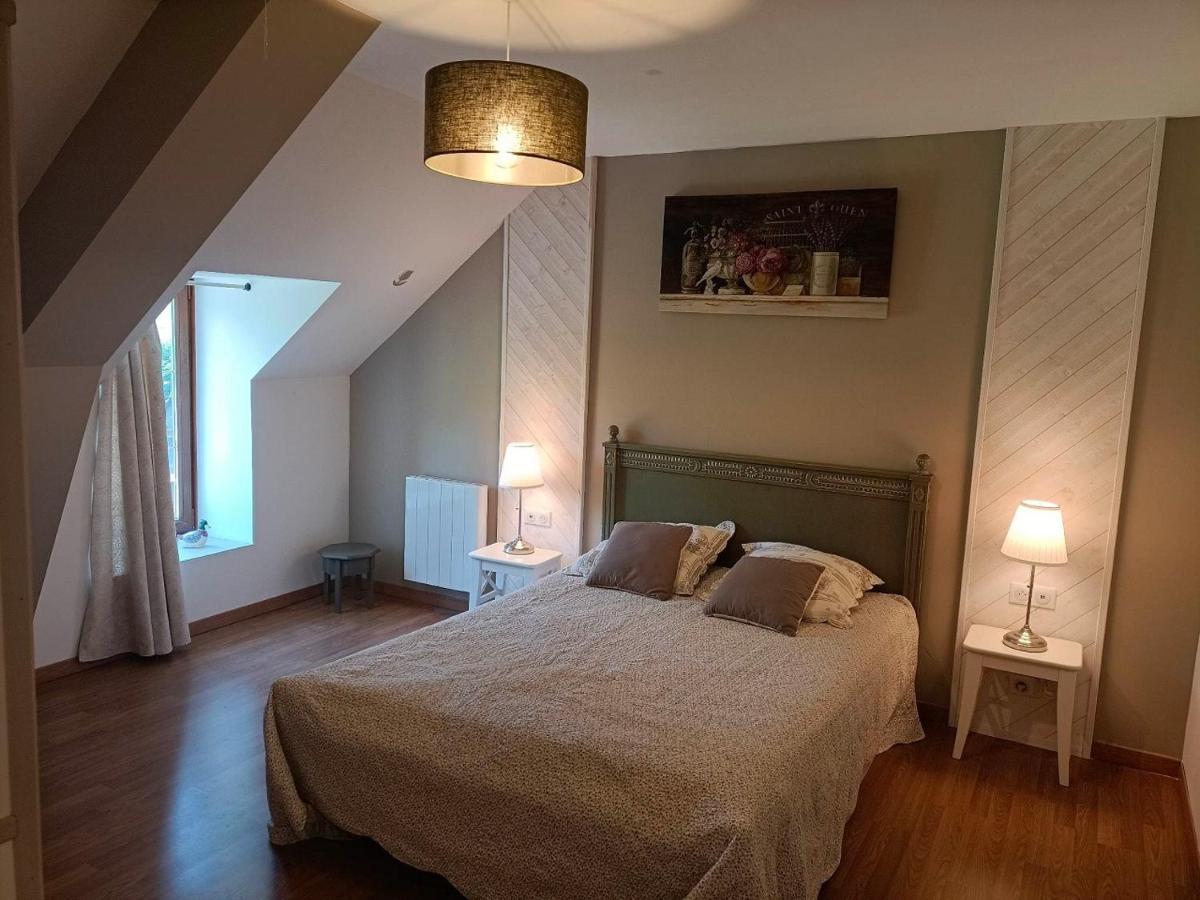 Le Moulin De Benneville Chambres D'Hotes, Petit Dejeuner Compris Cahagnes Экстерьер фото